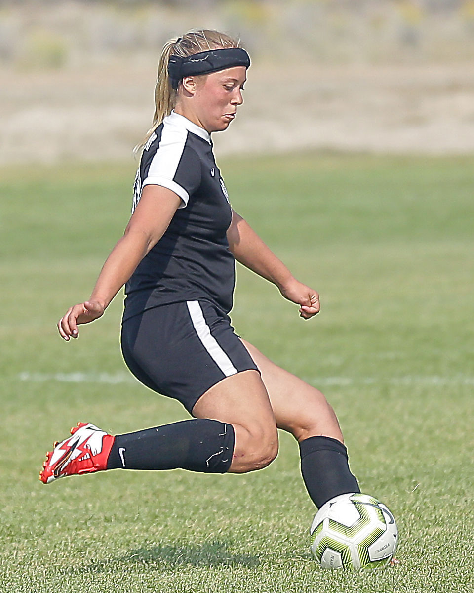 083121-elk-spt-spring-creek-girls-soccer-shyann-lamb-03.jpg